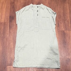 Everlane Casual Olive Button Down Shirt